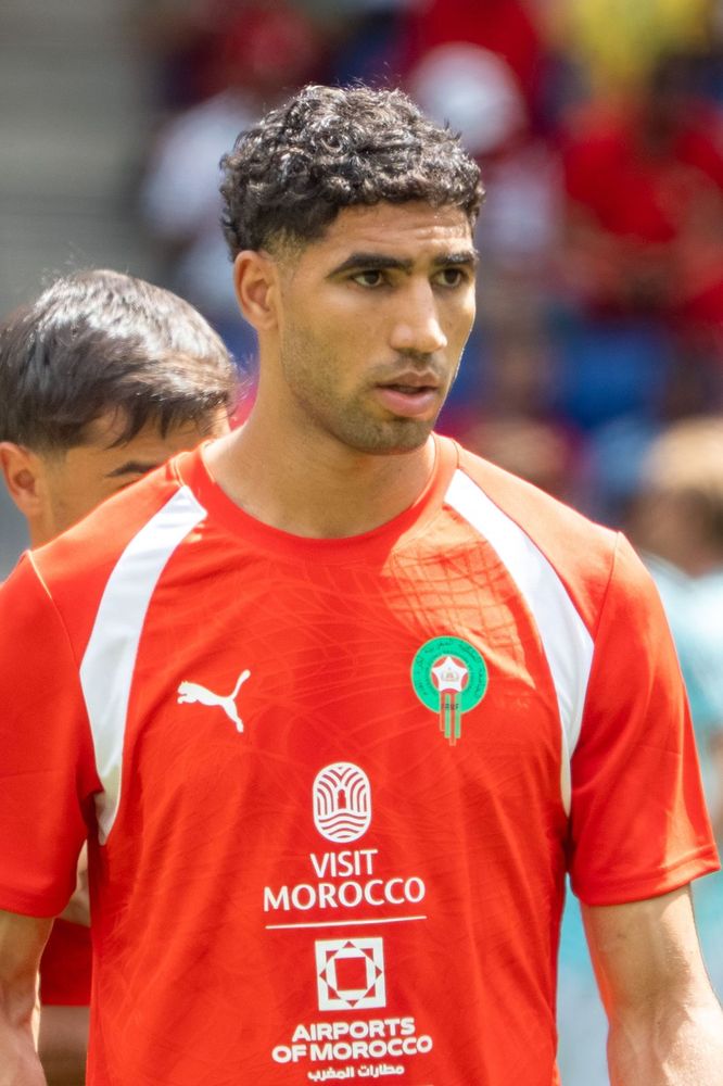 Achraf Hakimi em campo pela seleção de Marrocos