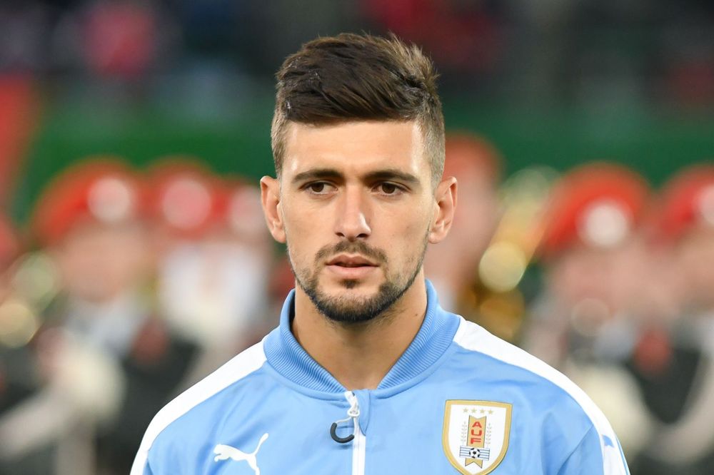 Giorgian De Arrascaeta com a camisa da seleção uruguaia durante amistoso contra a Áustria em 2017.