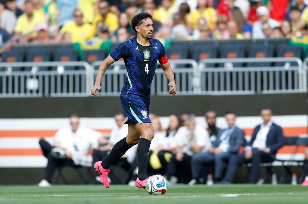 Marquinhos em campo pela Seleção Brasileira durante jogo contra o Egito