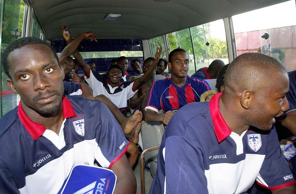 Jogadores da seleção do Haiti após treino em Porto Príncipe