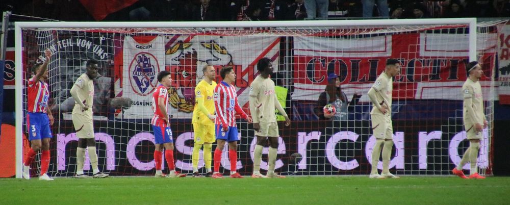 Julián Álvarez, do Atlético de Madrid, durante partida contra o FC Salzburg pela Champions League em 2025.