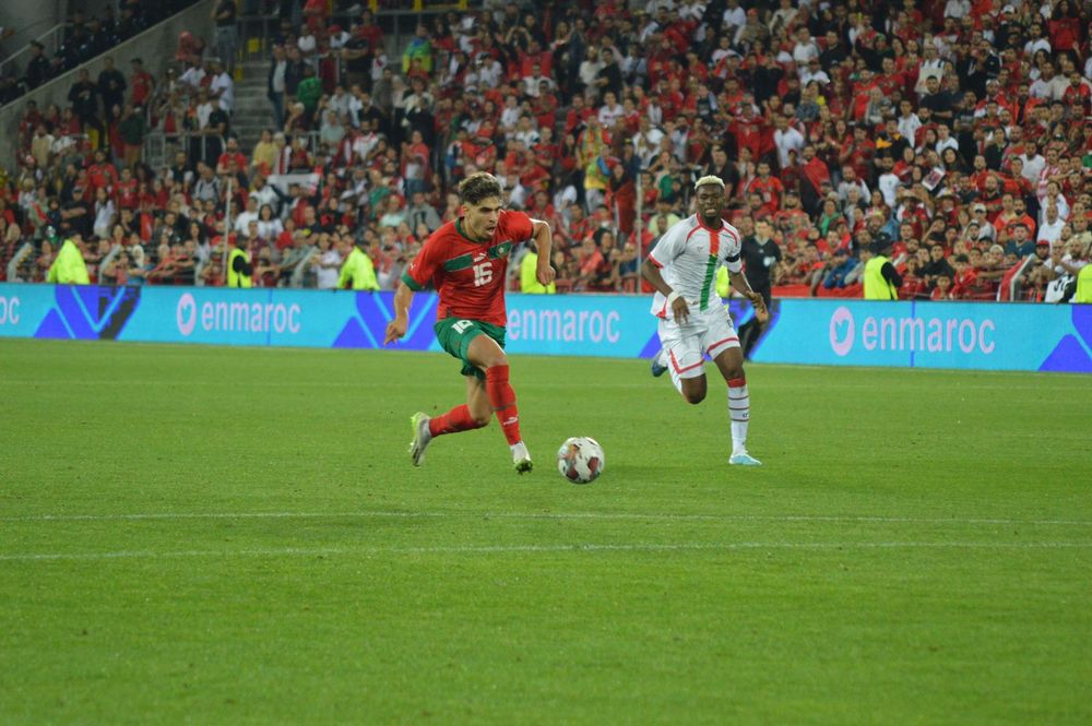Abde Ezzalzouli em campo pela seleção do Marrocos em amistoso contra Burkina Faso em Lens, em 2023