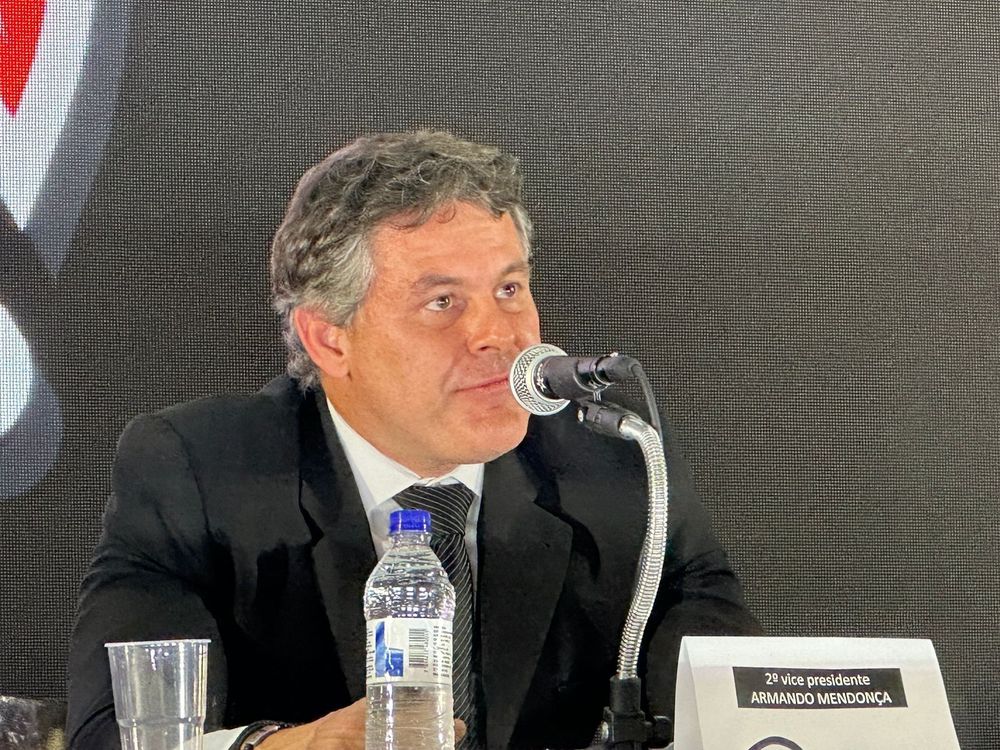 Pedido de impeachment aumenta pressão sobre vice do Corinthians