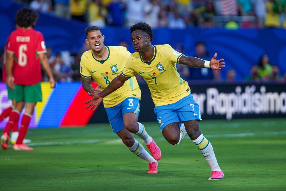 Vini Jr em ação pela Seleção Brasileira contra o Marrocos na Copa do Mundo de 2026