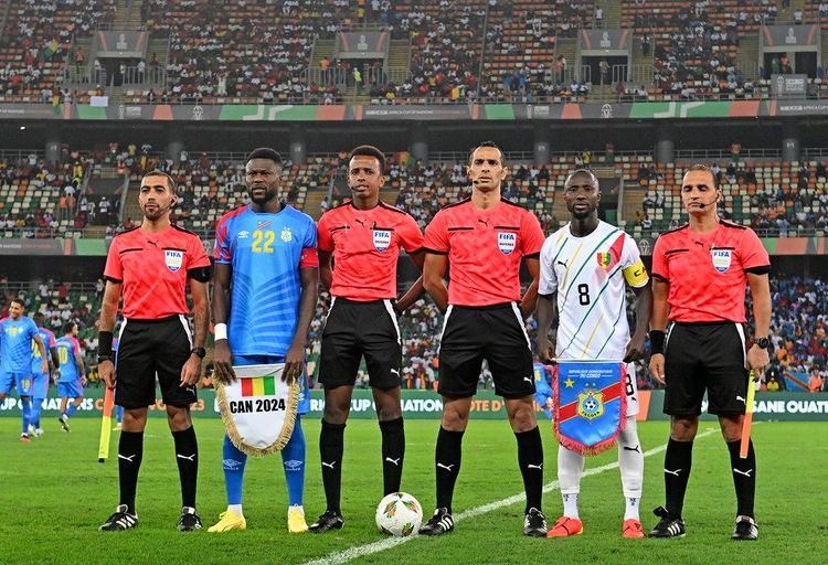 Árbitro barrado nos EUA receberá cachê da Copa, diz BBC