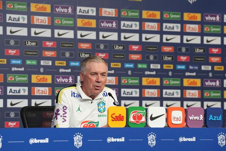 Ancelotti prevê Neymar nos treinos na próxima semana, mas camisa 10 fica fora da estreia