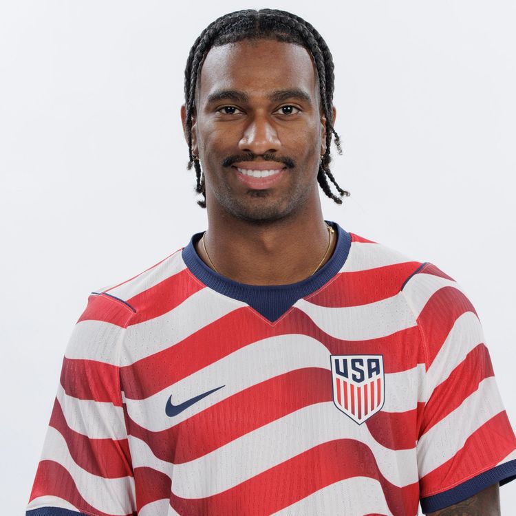 Estados Unidos goleiam o Paraguai e largam com força no Grupo D da Copa