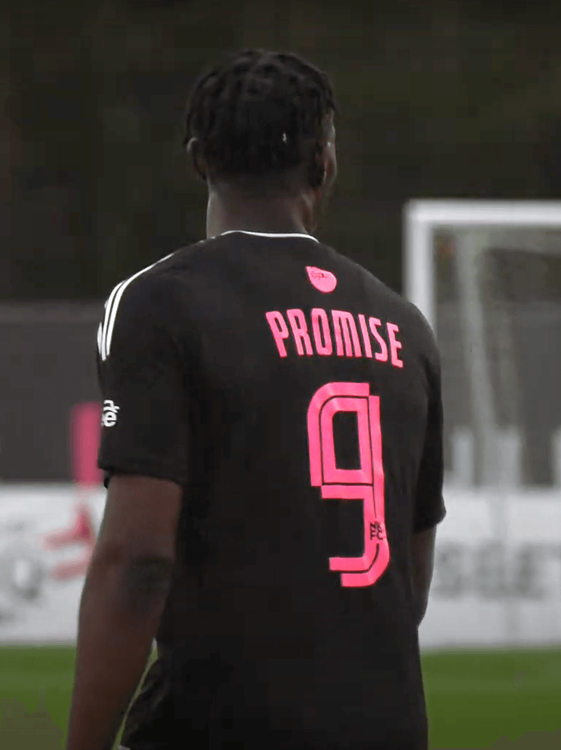 Promise David vira aposta do Canadá depois de salto raro na carreira