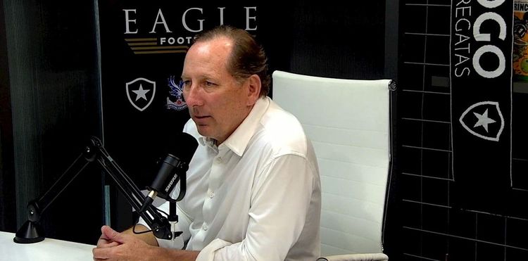 Textor leva disputa da SAF do Botafogo a novo capítulo nos EUA
