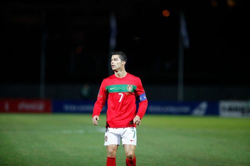 Cristiano Ronaldo em campo por Portugal