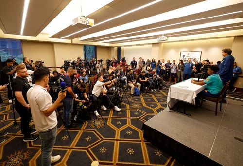 Endrick concede entrevista durante período com a Seleção Brasileira